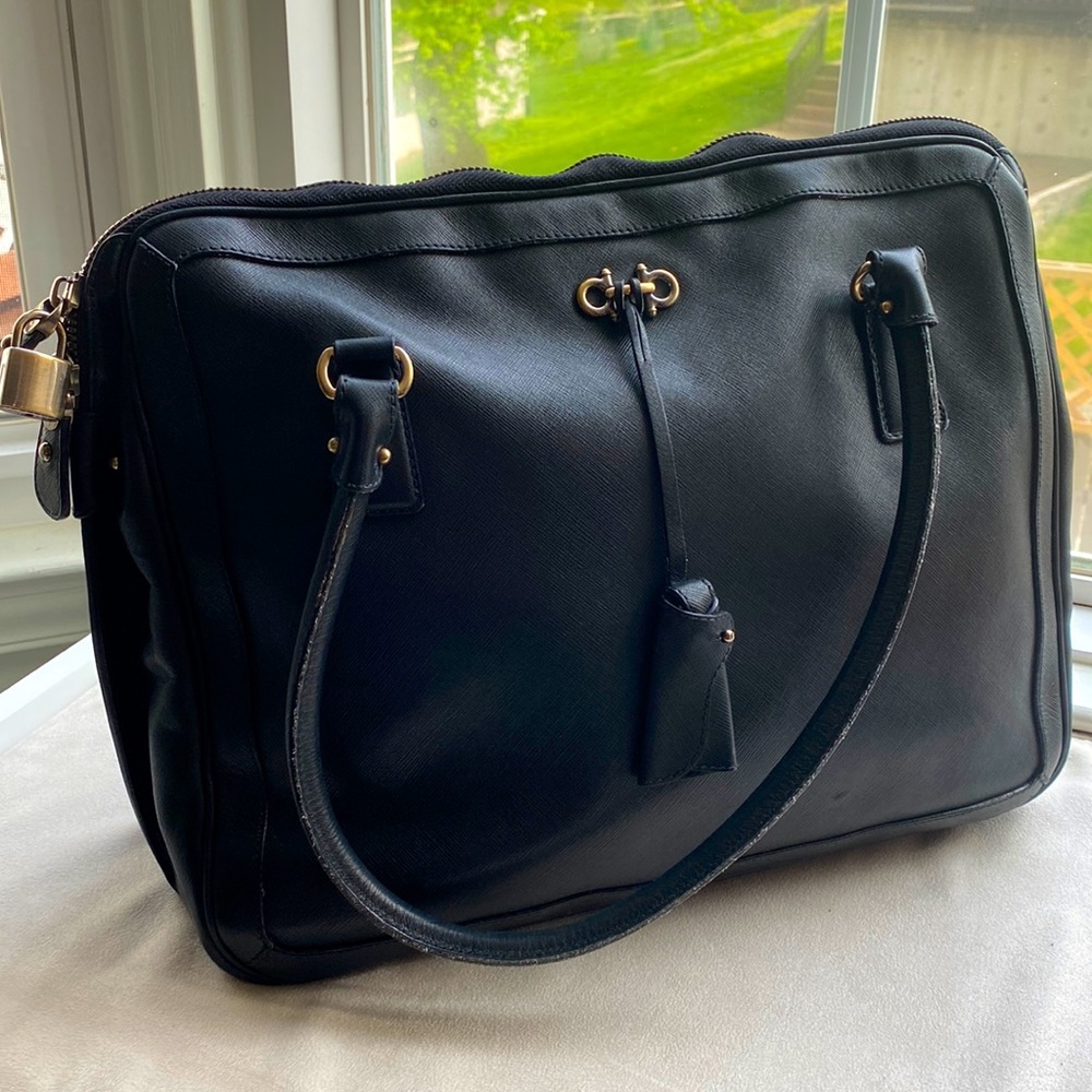 Salvatore ferragamo bag, black premium leather, authentic.